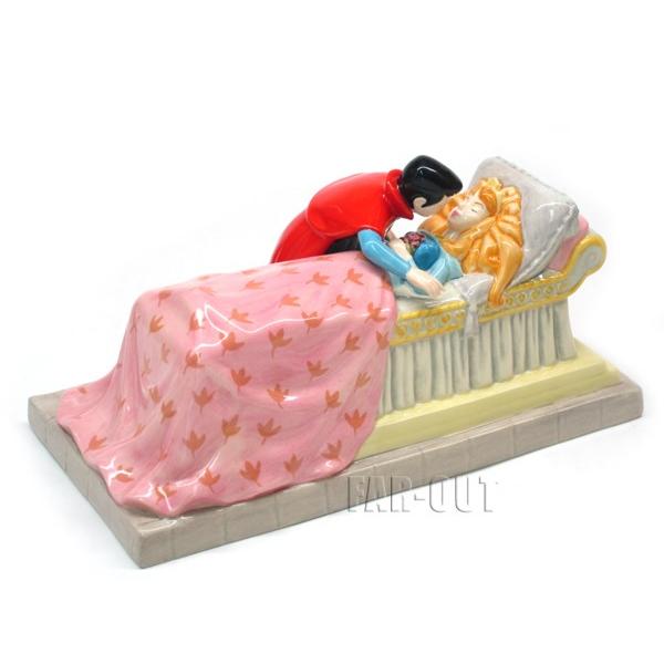 ロイヤルドルトン スリーピングビューティー オーロラ&フィリップ王子