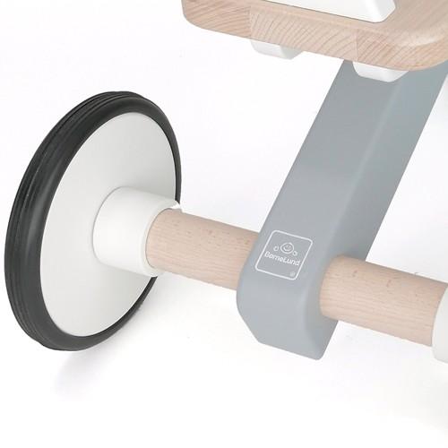 ボーネルンド（Bornelund） 乗用玩具 BAJO社 バヨ 木の四輪バイク