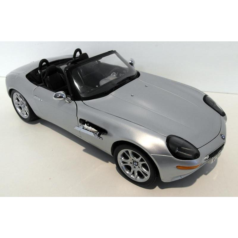 ミニカー 1/12 巨大 精密 007 BMW Z8 007ジェームス・ボンド