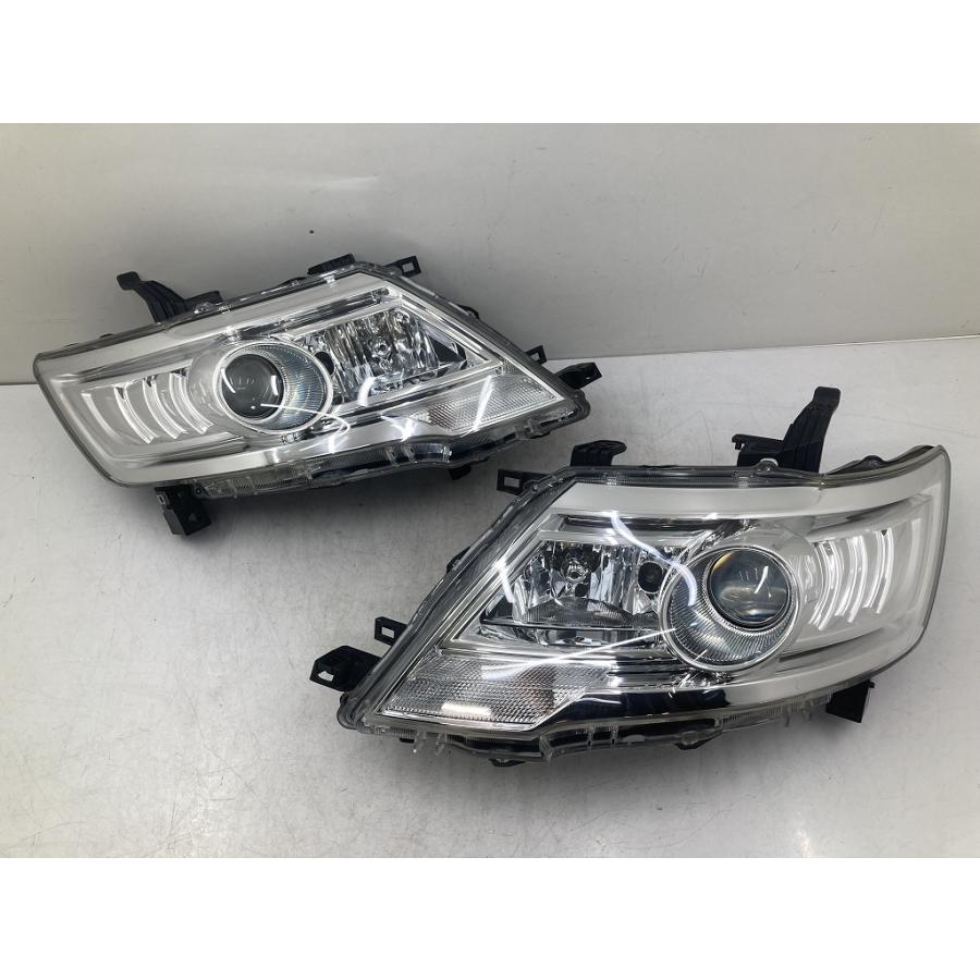 美品 割れ無 点灯OK C25 後期 セレナ ハイウェイスター 純正 HID