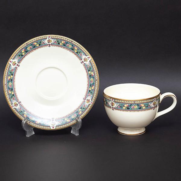 ロイヤルドルトン エリザベス 限定品 Royal Doulton HN3099 【公式通販】