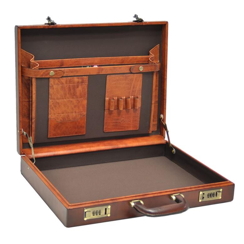 LUGARD（ラガード） ビジネスバッグ メンズ 革 B4 日本製 鍵付き 高級