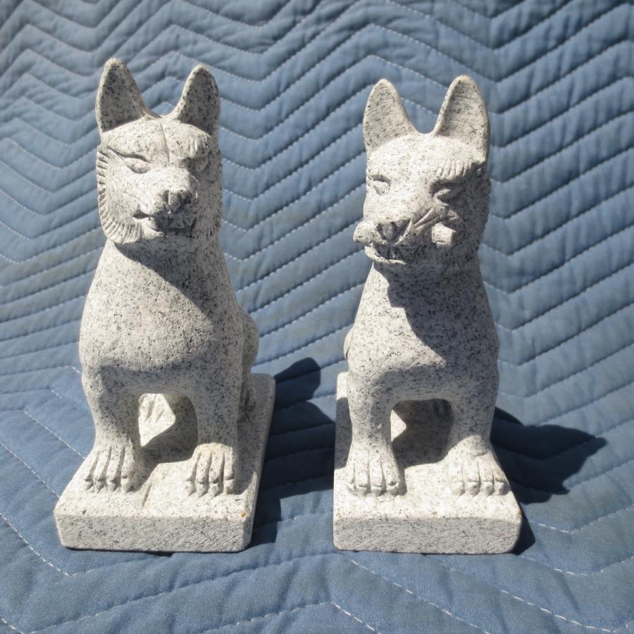 陶器 お稲荷様の彫刻 約15cm