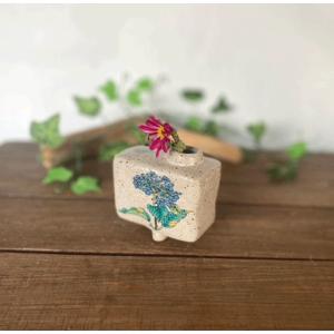 九谷焼 高級 陶磁器 一輪挿し 椿に鳥 (Kutani vase) ギフト 内祝