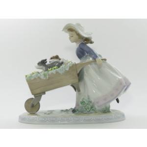 LLADRO（リヤドロ） リヤドロ（Lladro リアドロ 陶器人形 置物） 乙女