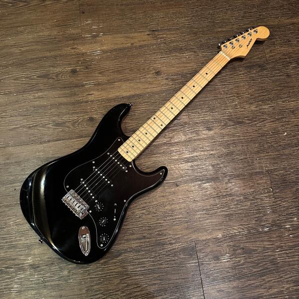 JUNO ギター わ*ー様 美品！Juno Sound Innovator ストラトタイプ 整備済