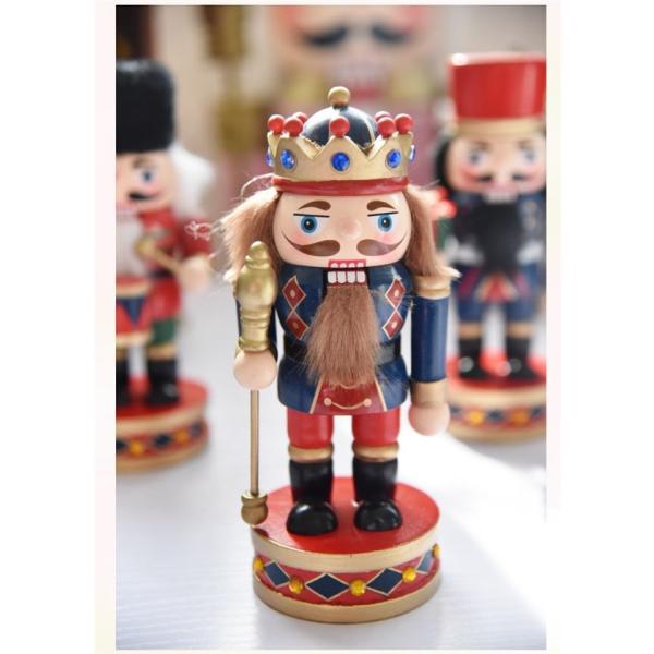 木工品☆くるみ割り人形く ドイツ 兵隊人形 工芸品 置物 贈り物 装飾