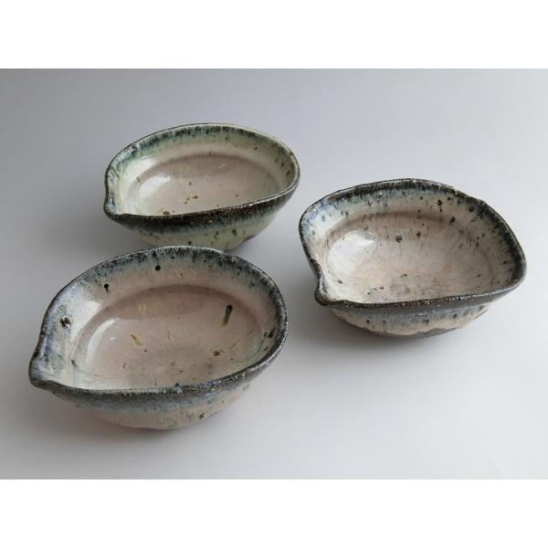 唐津焼中川自然坊窯】中川恭平作 斑唐津片口向付 三客 : 唐津焼中川