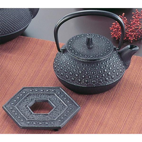 岩鋳（IWACHU） 南部鉄器 鉄瓶兼用 新急須 3型亀甲 セット（釜敷付