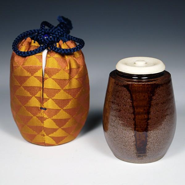 送料無料（茶道具/濃茶器）中興名物 瀬戸破風窯 橋立肩衝茶入写し 笹田