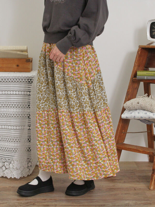 セール】 花柄パッチワークティアードスカート（イエロー/ブルー