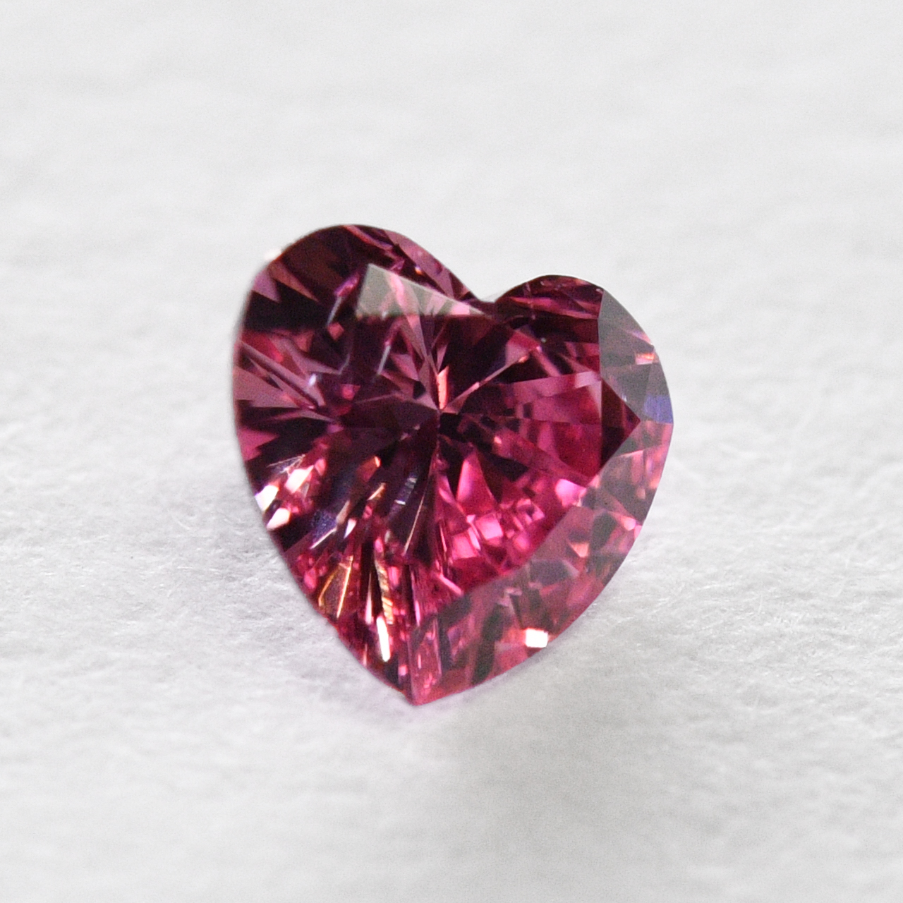 え！幻のレッドダイヤモンド！？まるでパープリッシュレッド