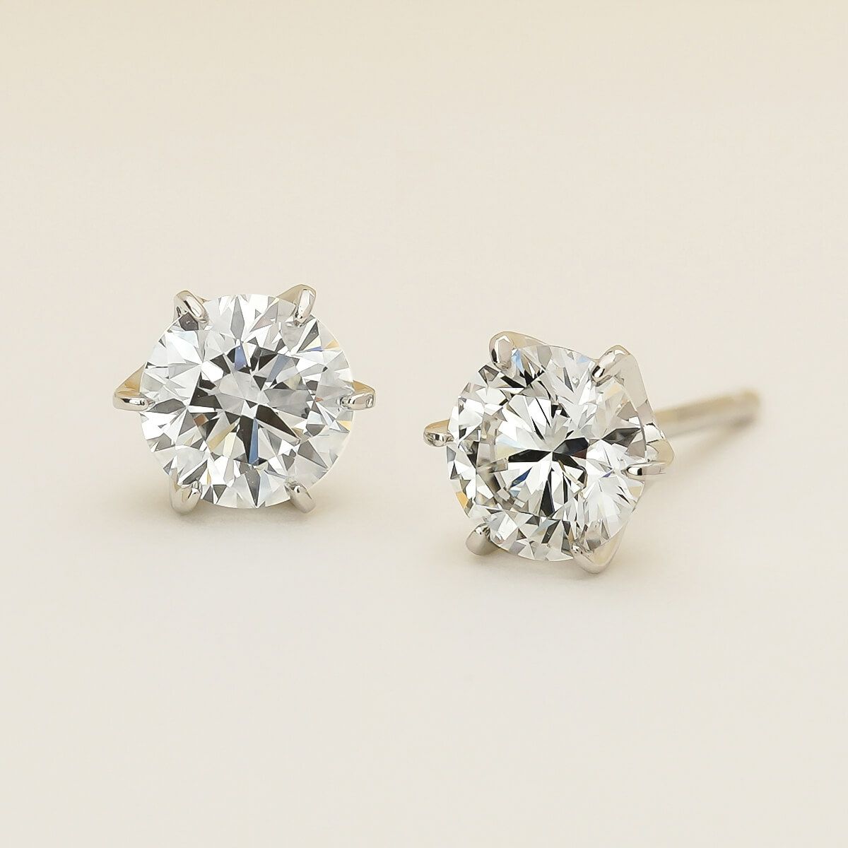 未使用！【SHNCA/シンカ】K18ピアス ラボクロウンダイヤモンド0.45ct