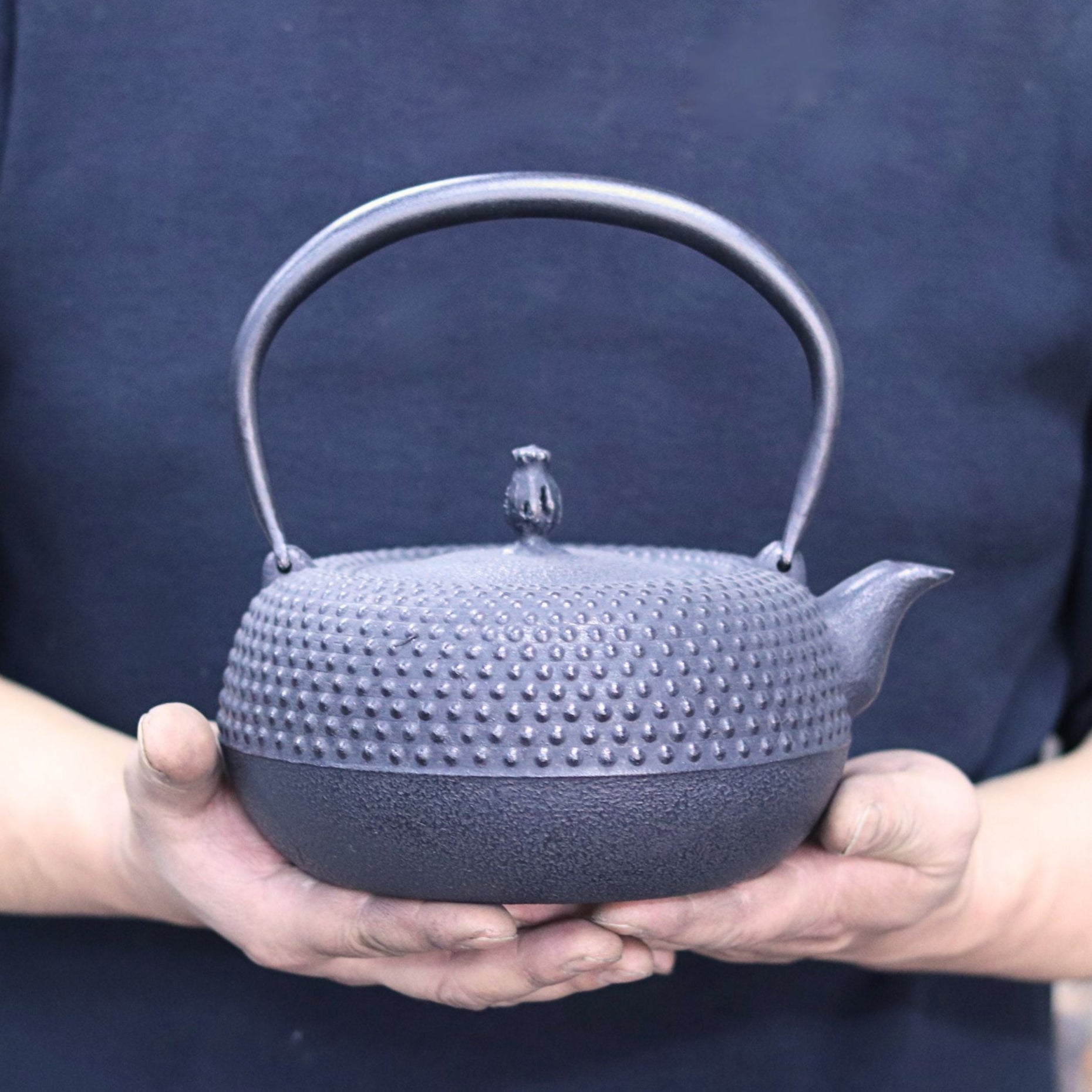 イ963 鉄瓶『南部 霰文 秀山作 鉄瓶』急須 水注 薬缶 茶瓶 イ963 鉄瓶