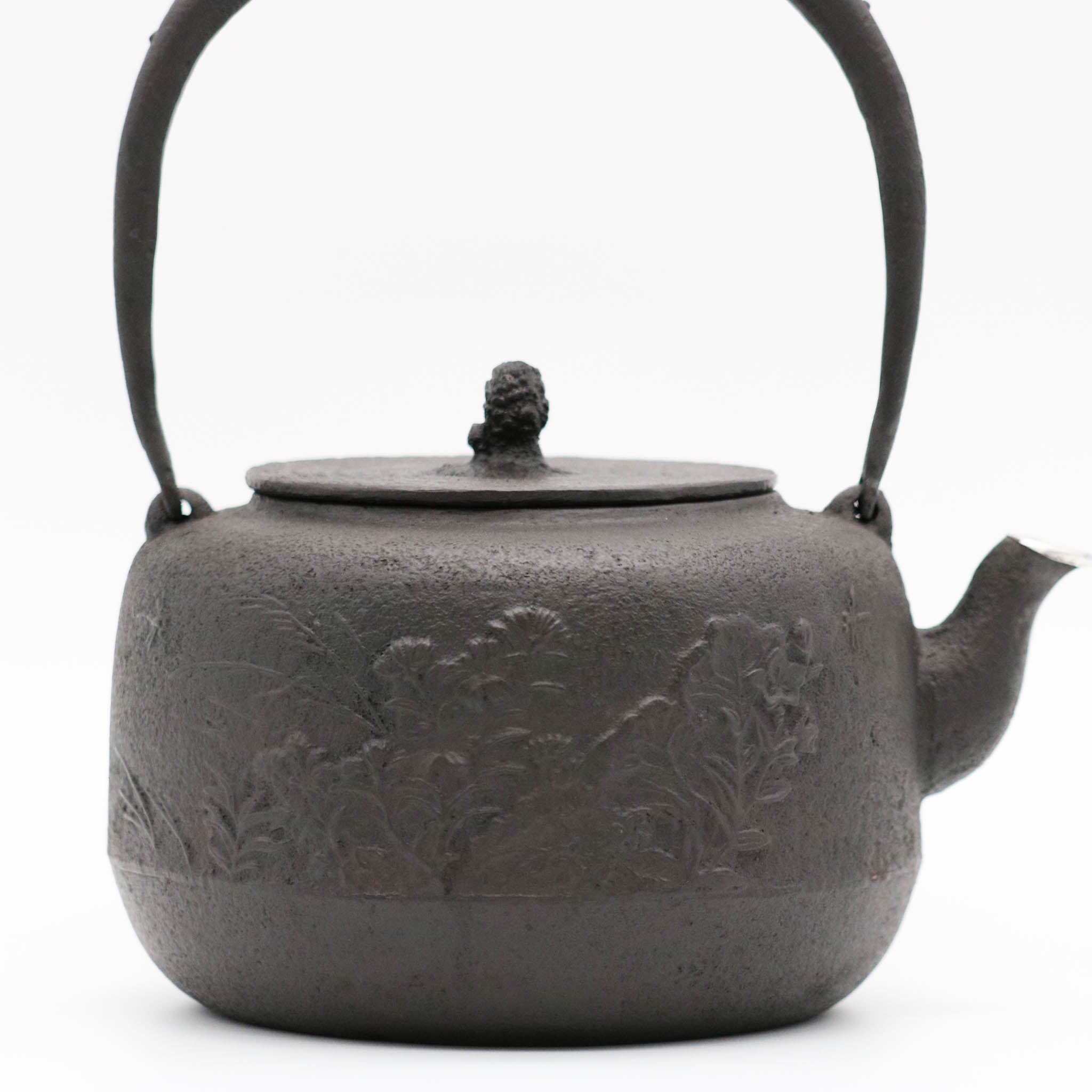 山形鋳物 鉄瓶 | 平丸 七草 | 18号 | あらい工房