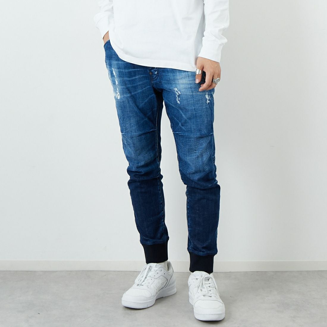 Dsquared2 [ディースクエアード] トラックデニムパンツ [74KB1081