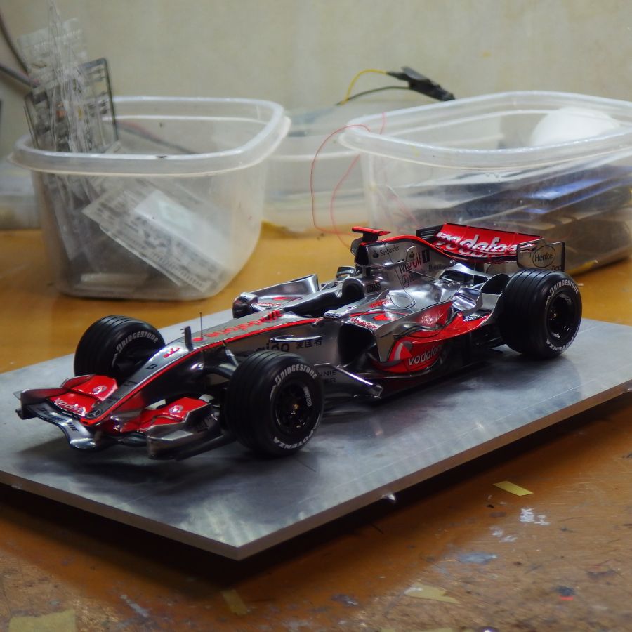 製作-スタジオ27 マクラーレンMP4/22 #11 | Kenji's Scale Model Workshop