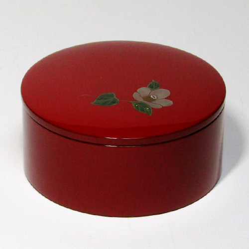 輪島塗 弁当箱)-椿の蒔絵仕上げ- [内外面とも朱色] 丸形、梨地、螺鈿