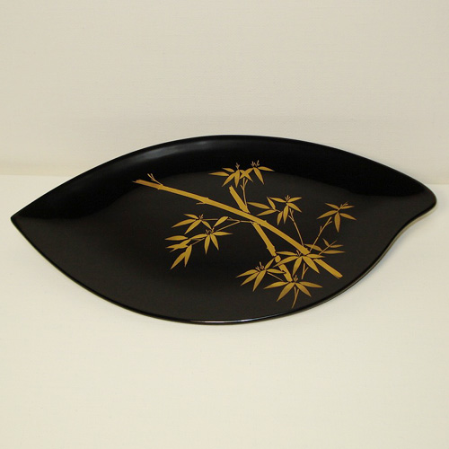 輪島塗 銘々皿 葉形 -竹の蒔絵仕上げ- [内外面とも黒色]｜輪島市の
