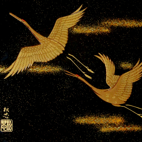 輪島塗 漆額(パネル) -飛び鶴の高蒔絵仕上げ- [黒色] 梨地、切り金入り