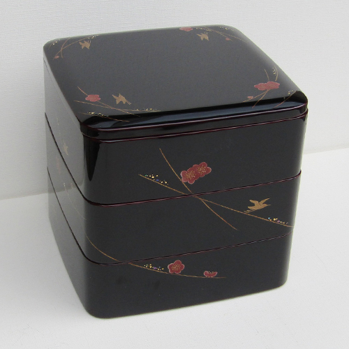 輪島塗 重箱 角形 三段 胴張り -梅に鶯の蒔絵仕上げ-[内面朱色/外面黒