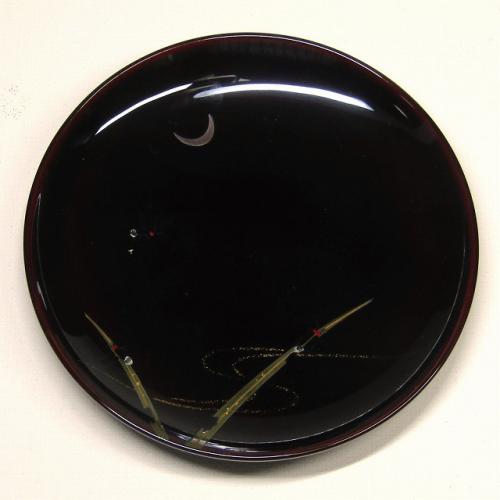 輪島塗 ソーサー -月に蛍の蒔絵仕上げ- [内外面とも黒タメ色] 螺鈿