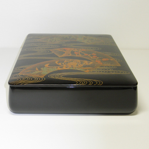 輪島塗 文箱(文庫) -流水扇面蒔絵に竹、梅、菊の高蒔絵仕上げ- [内外面