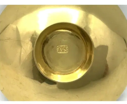 金相場高騰中！】お家に眠っている「金杯」は本物の金？見分け方を紹介