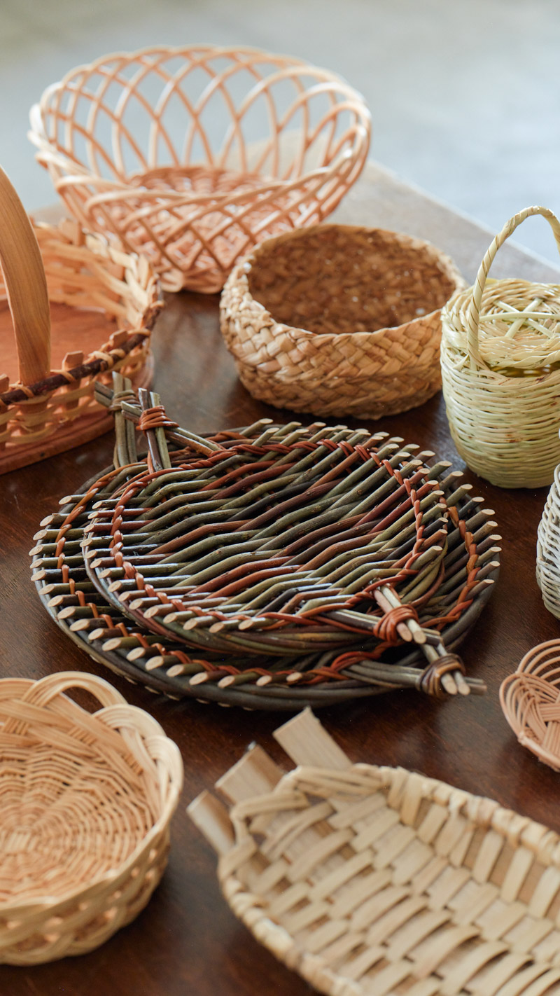 世界のかご カゴアミドリ