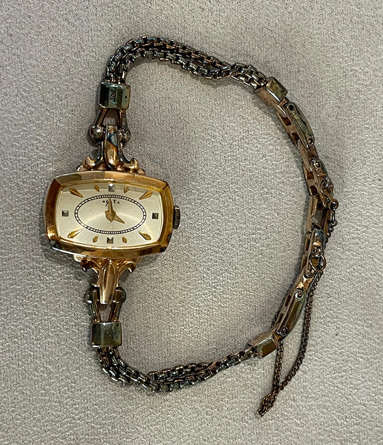 デーゴ】ageteアガット アンティーク 時計 小傷、変色あり 電池切れ