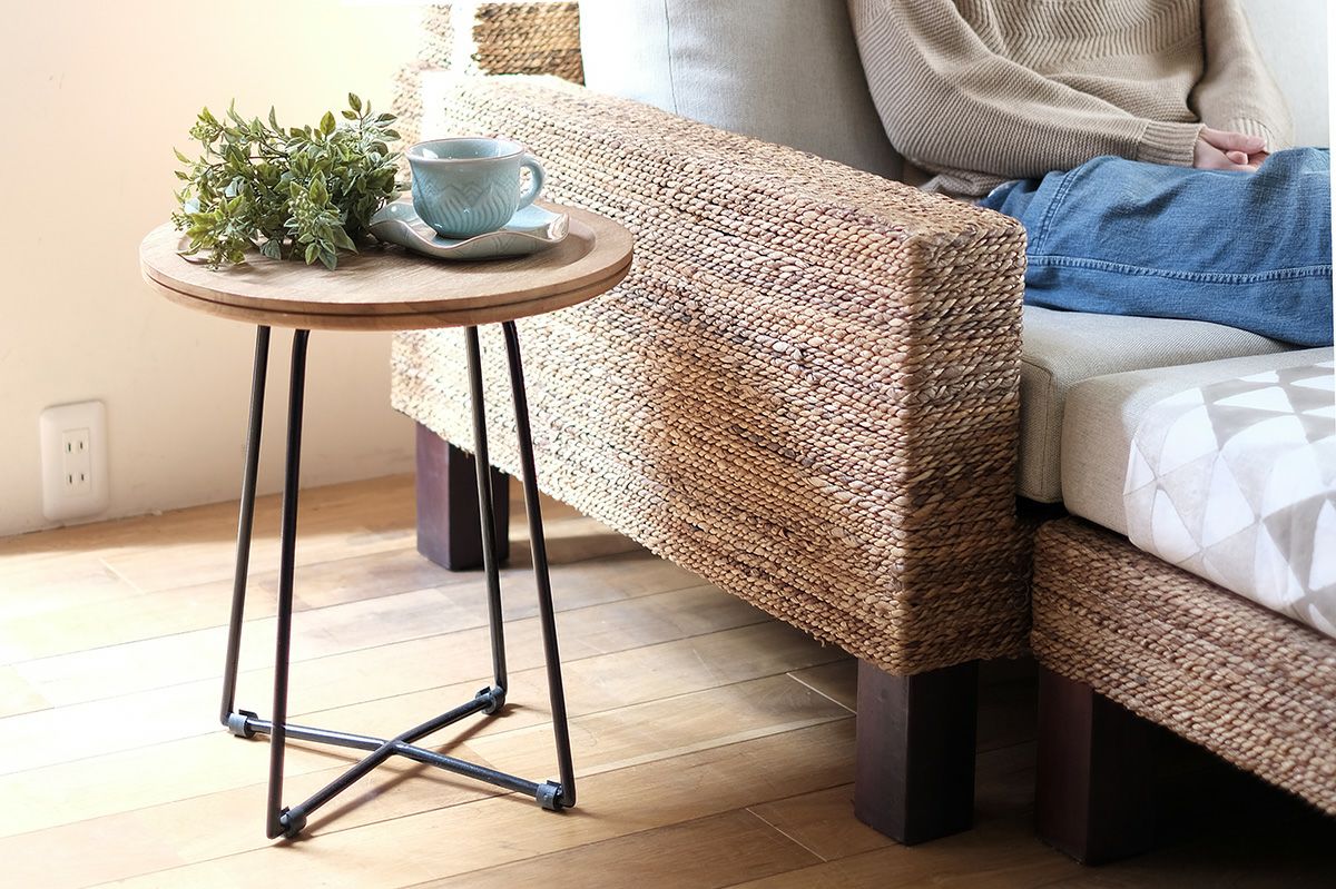 ナチュラルな無垢材とアイアンのスタイリッシュな組み合わせ FARGO