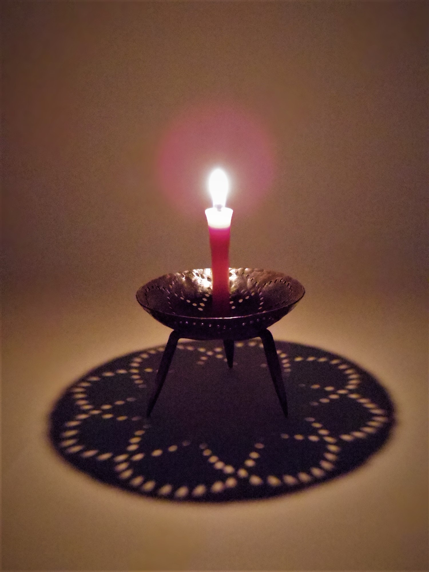 鍛冶工房弘光 / 透かし燭台 中