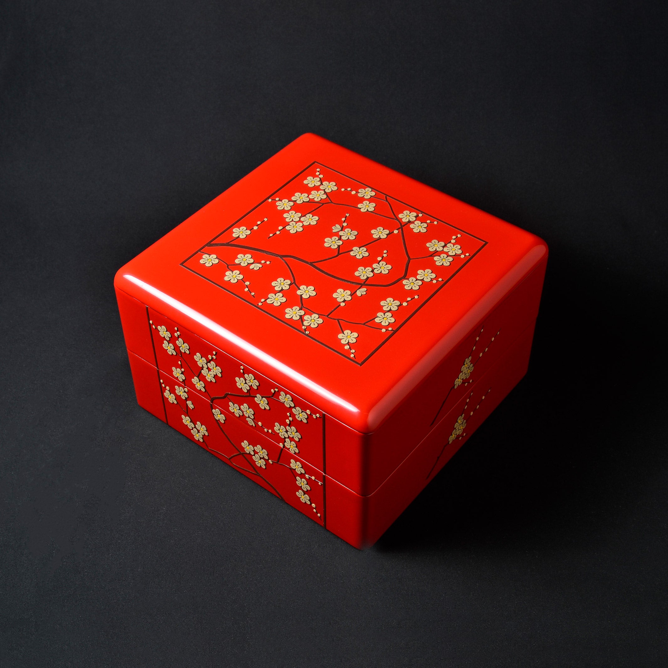 重箱 – 角萬漆器