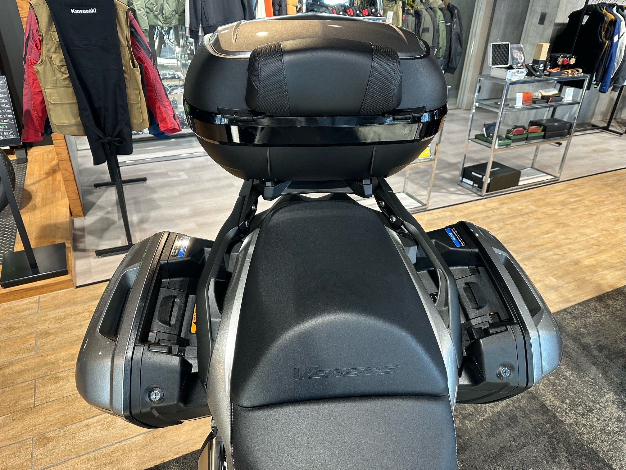 にあパパ ニンバス ハヤブサ対抗? 最新電脳でカワサキ ニンジャZX-14R