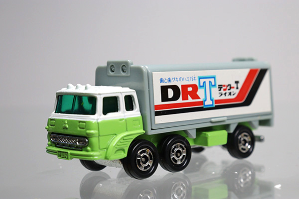 ミニカーショップ ケンボックス トミカ 黒箱☆76☆三菱ふそうウイング