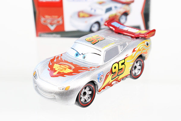 トミカ カーズ カーボンレーサータイプ シルバーレーサータイプ