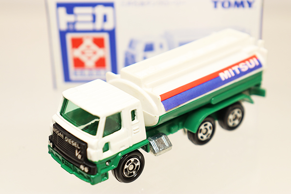UKトミカ ニッサン ディーゼル タンクローリー シェル石油 輸出仕様 UK