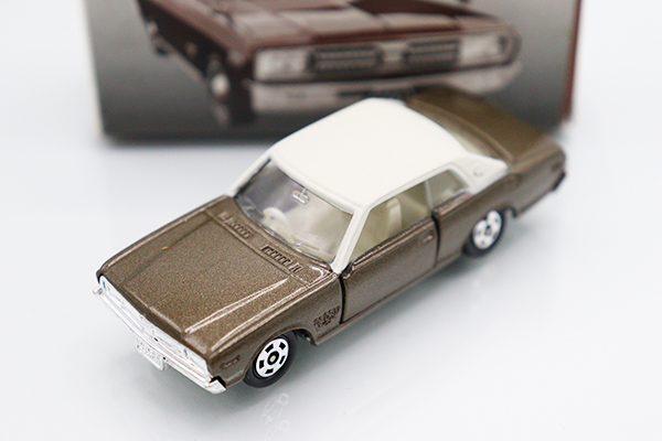 ミニカーショップ ケンボックス トミカ特注（日本製）日産グロリア2