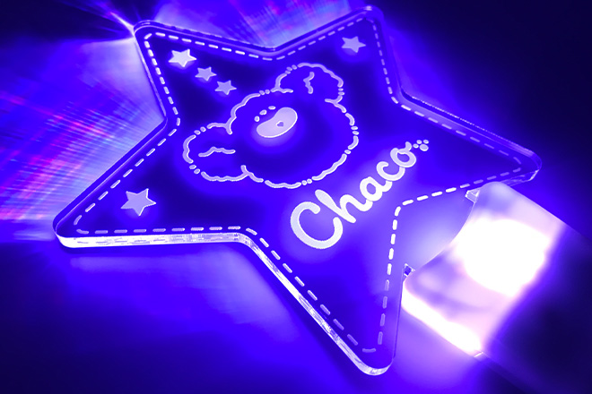 星とイラストから温かみと楽しさを感じるペンライト｜オリジナルグッズ