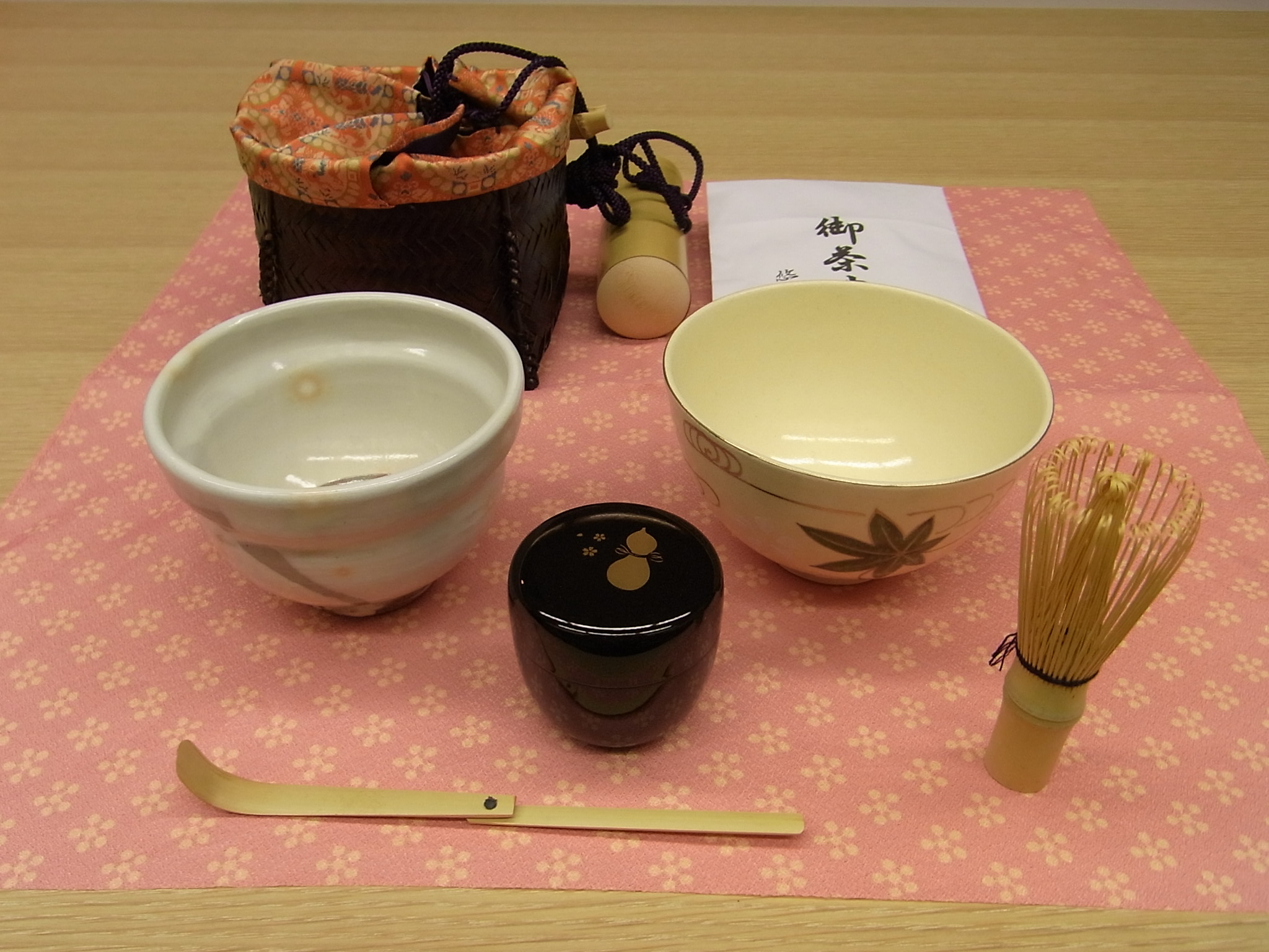 小林漆陶 映える器ギャラリー 岐阜市| 日本一の漆陶器 茶道具の品揃え