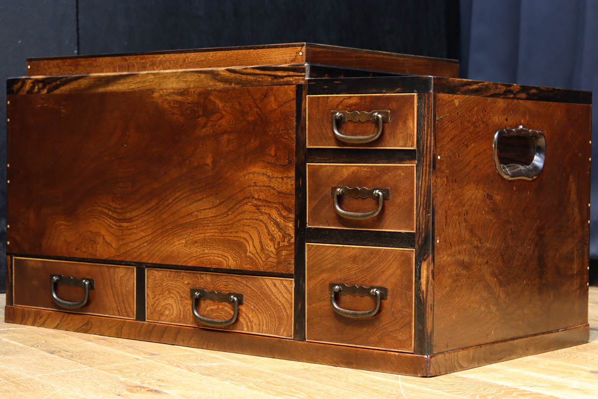 黒柿をアクセントにした欅杢目の美しい関東火鉢 BB2878 – 古福庵