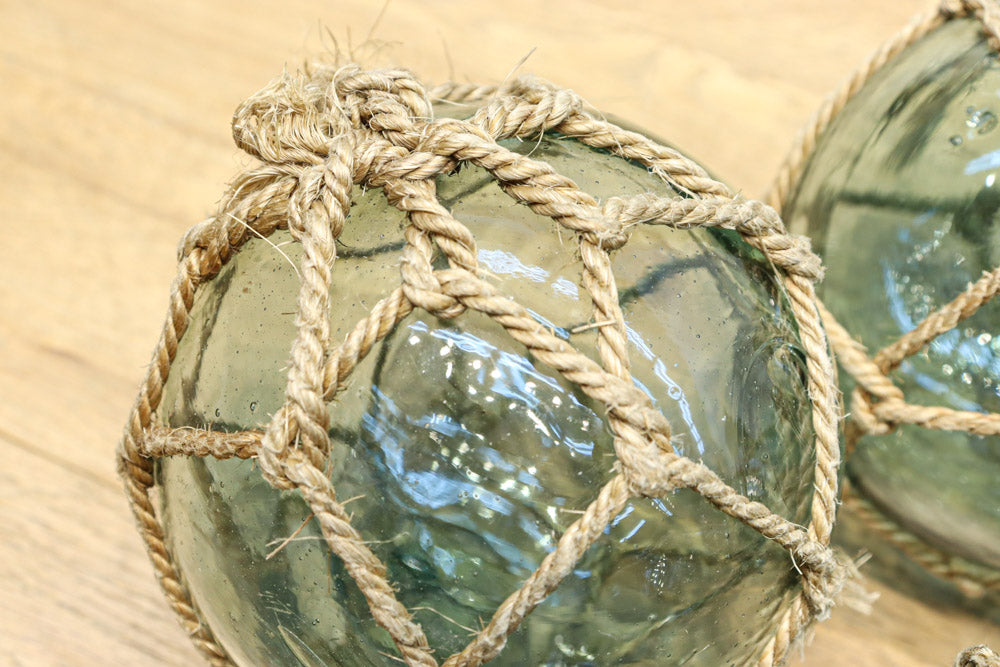 淡いグリーンの色味が可愛らしい紐付きの浮き玉 DC6135 在庫4個 – 古福