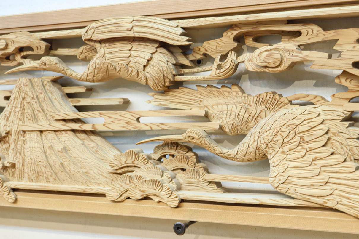 鶴と松を細やかに描いた彫刻欄間 EZ2812ab 在庫(a:1 b:1)枚 – 古福庵