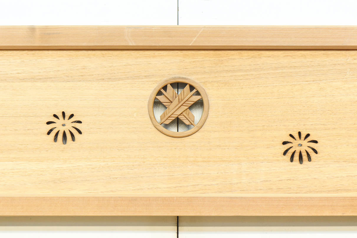 木地色に彫刻を添えた華やかな欄間 EZ2196ab 在庫(a:商談中 b:1)枚