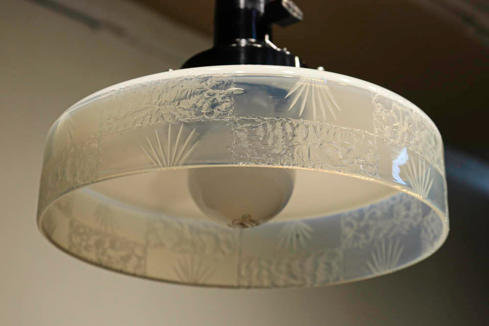 美品 昭和レトロ乳白色ガラス 電笠セード 大正ロマン ミルクガラス