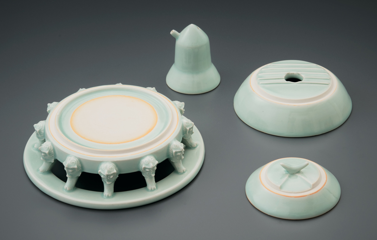 京焼 清水焼 名工 【吉川充】造 青白磁 獣足 花入れ 花器 共箱 個展