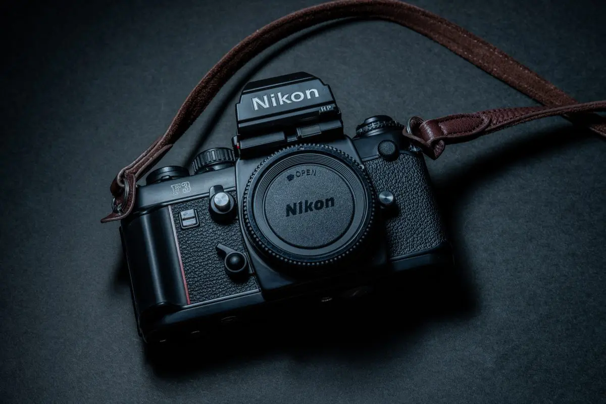 フィルムカメラ】ニコンの魅力が詰まった大人気シリーズ「Nikon F3 HP