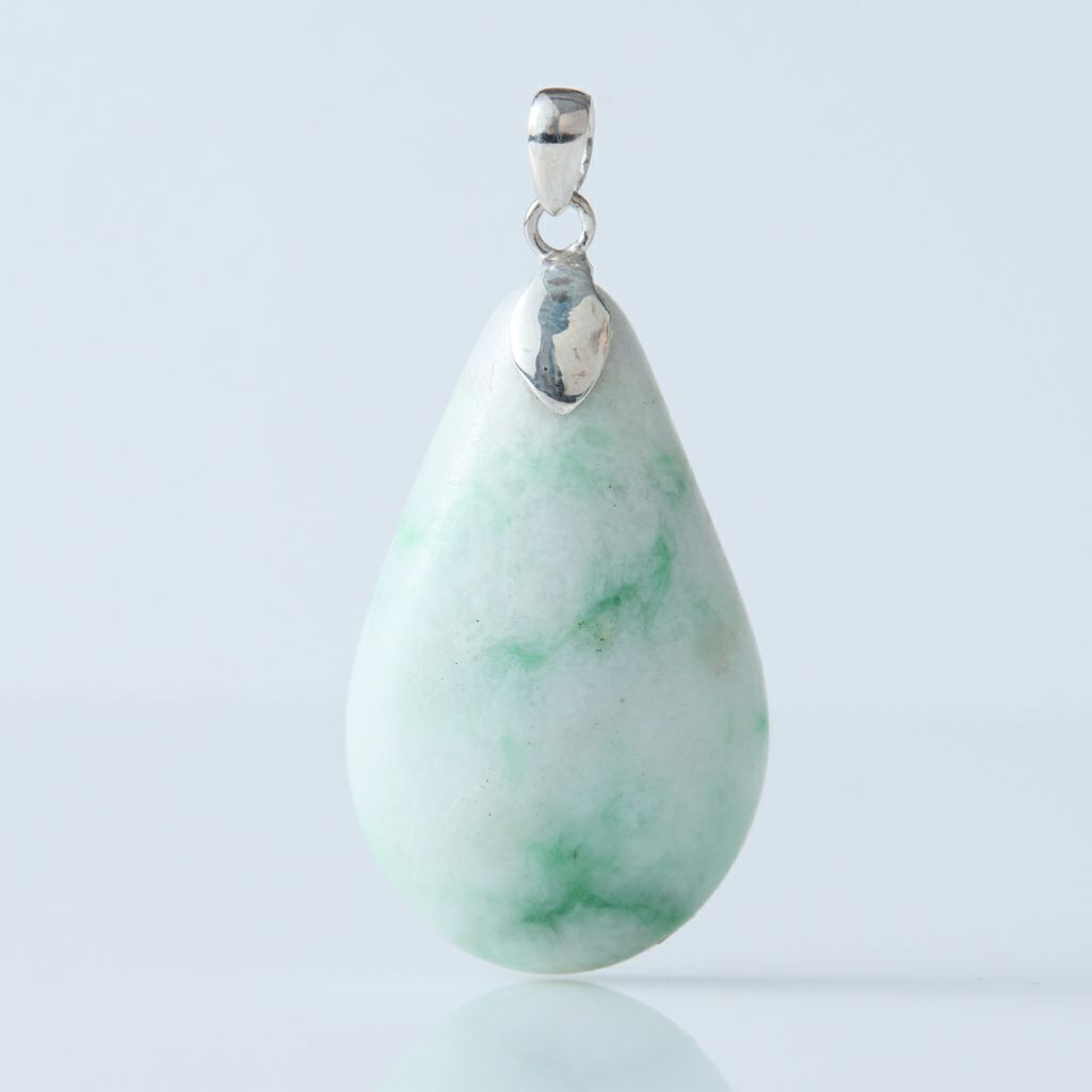 白地に新録色・雫型】（高品質濃緑色ヒスイ）糸魚川天然翡翠シルバー