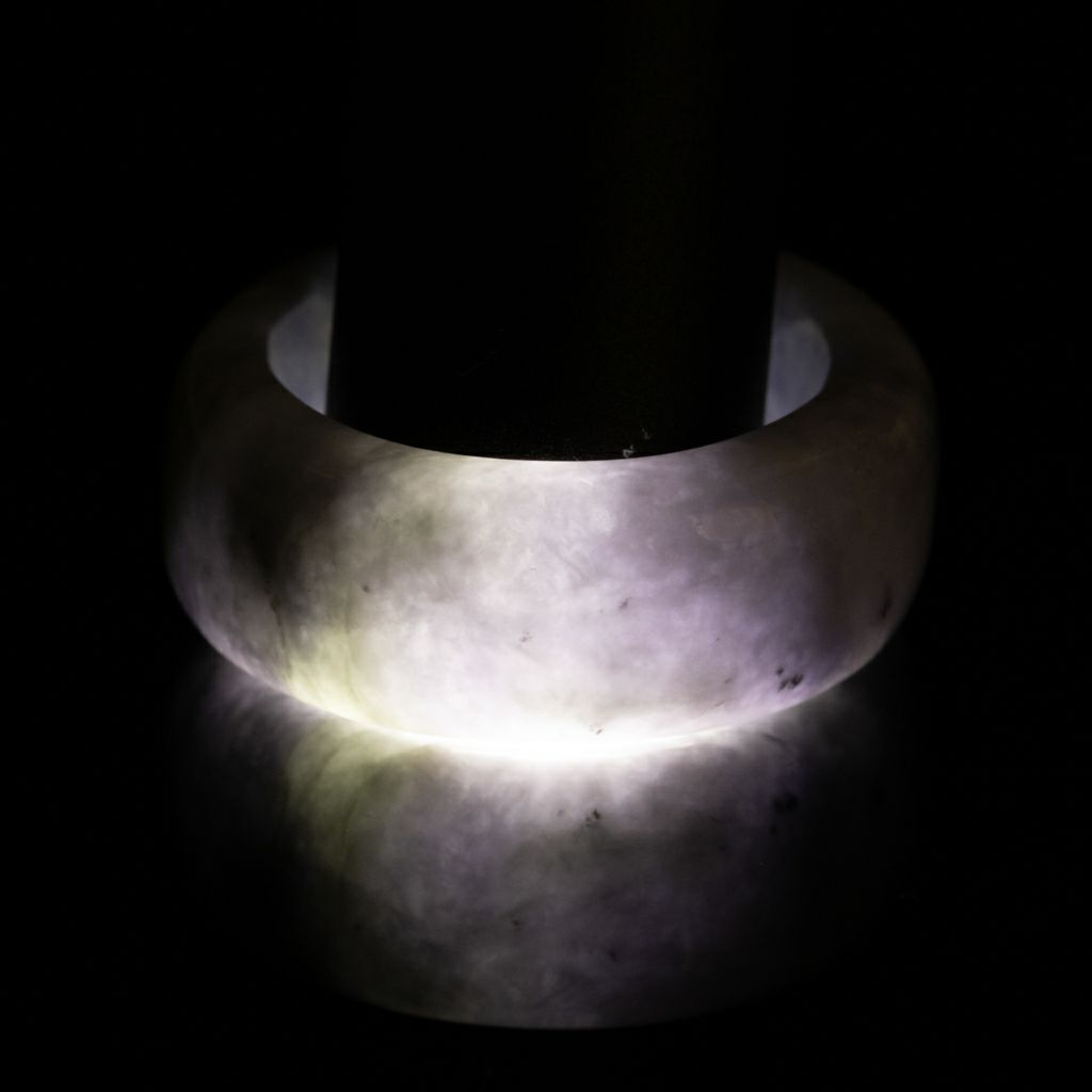 14号・ラベンダー色・艶良し】（高品質ラベンダー色ヒスイ）糸魚川天然