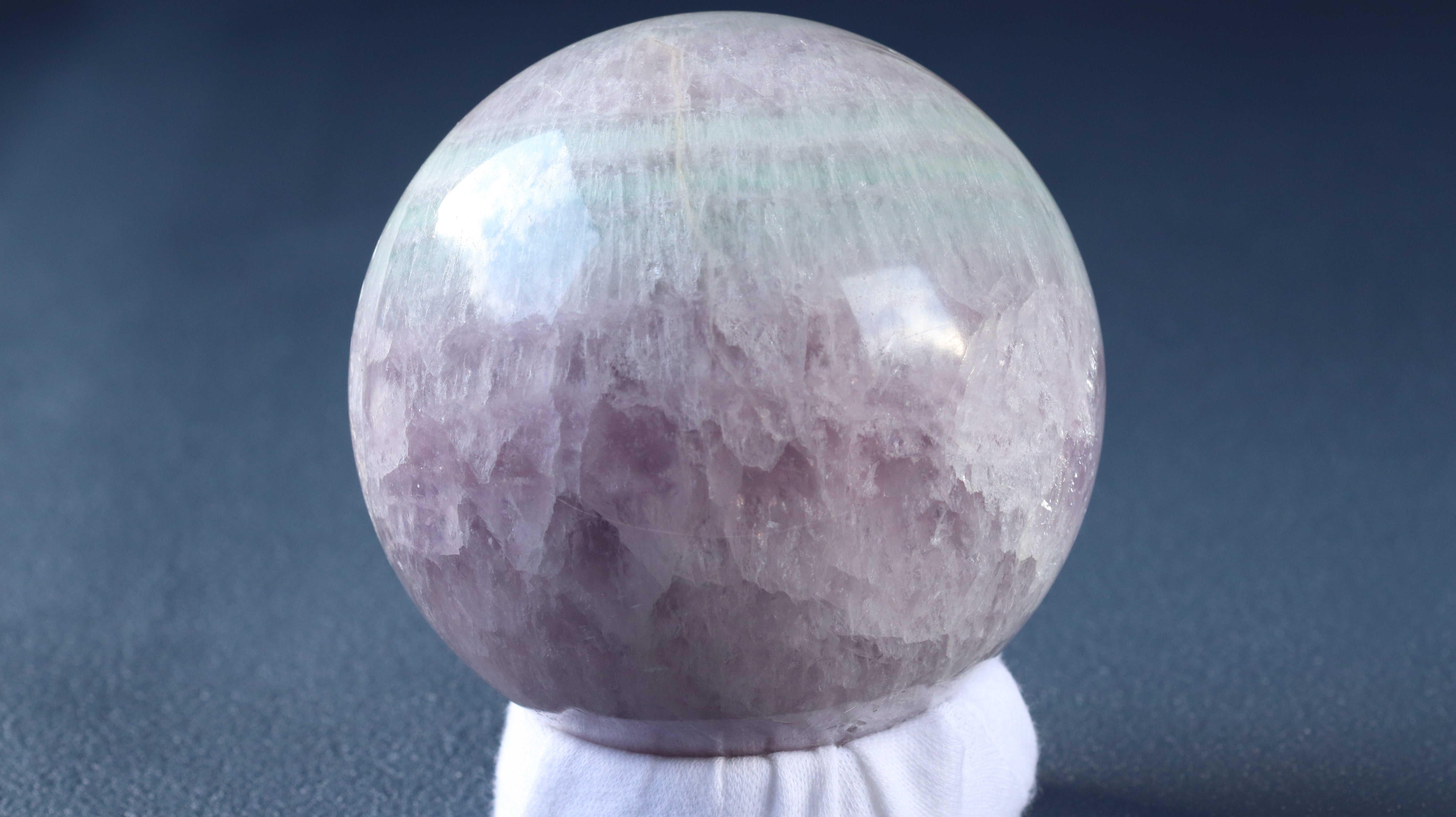 ブルーフローライト スフィア 5.1㎝ 224.2g フローライト 透明感 青